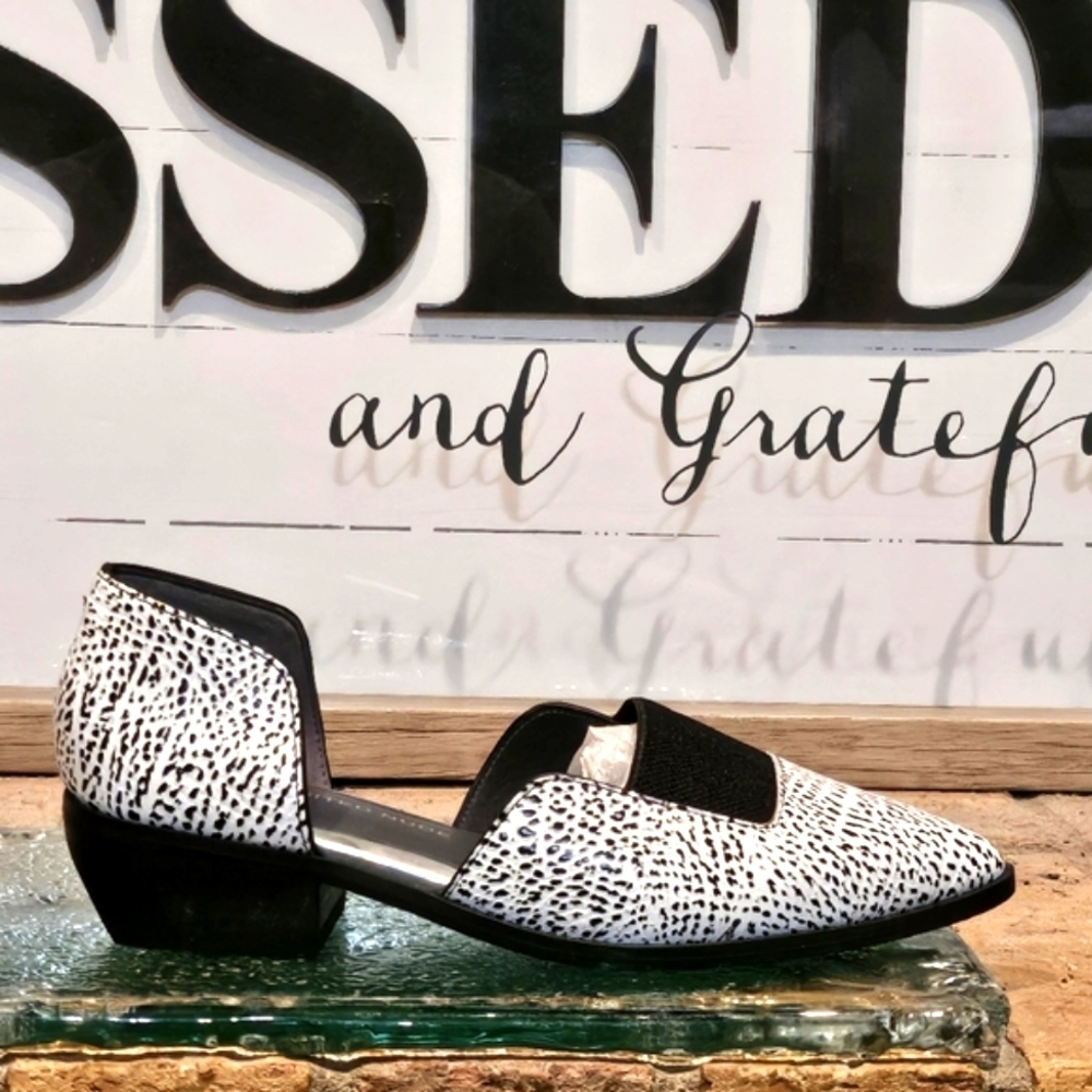 United Nude Vita Lo 'Mono' Black White d'Orsay Pointed Toe Flat Wmn US 5| EU 35